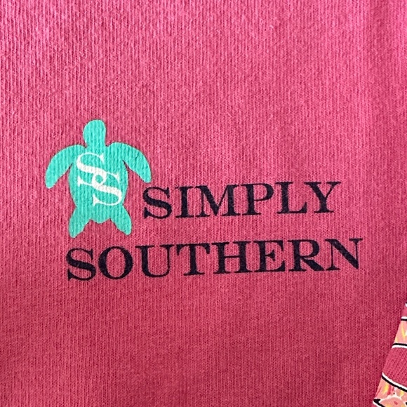 Simply Southern Raspberry Tee with Turtle Design - Picture 1 of 4